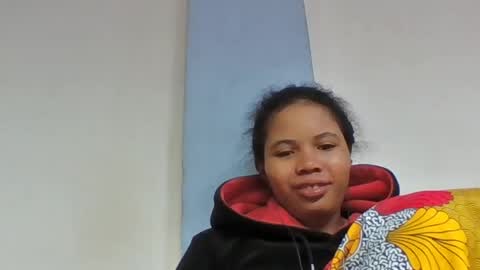 Snapshot of alydie7 chatting on 06-21-26, 05:04 alydie7 online show from 06-21-26, 05:04