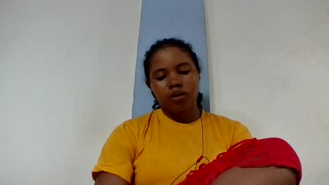 Snapshot of alydie7 chatting on 07-06-26, 03:47 alydie7 online show from 07-06-26, 03:47