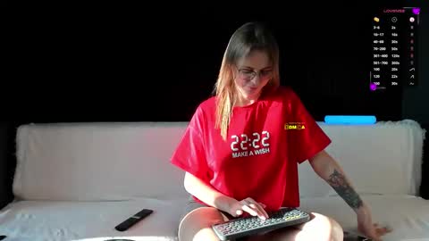 Alena online show from 11-24-25, 12:27