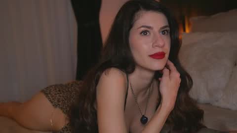 Snapshot of alyonaqueen_ chatting on 05-09-26, 07:52 Alyona online show from 05-09-26, 07:52