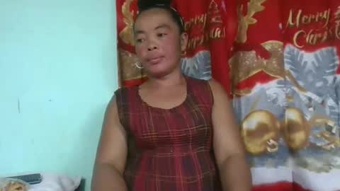 Snapshot of alypierette chatting on 10-31-25, 09:32 alypierette online show from 10-31-25, 09:32