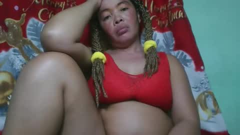 Snapshot of alypierette chatting on 03-15-26, 06:25 alypierette online show from 03-15-26, 06:25