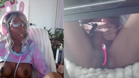 Snapshot of alys_at_college chatting on 07-16-26, 12:55 Sweet Alys online show from 07-16-26, 12:55