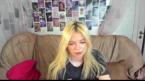 Snapshot of alysameow chatting on 02-05-26, 02:00 Alysa 7GMT online show from 02-05-26, 02:00