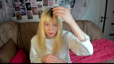 Snapshot of alysameow chatting on 02-18-26, 06:26 Alysa 7GMT online show from 02-18-26, 06:26