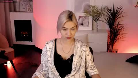 Snapshot of alysiasun chatting on 09-29-25, 01:49 Alysia online show from 09-29-25, 01:49