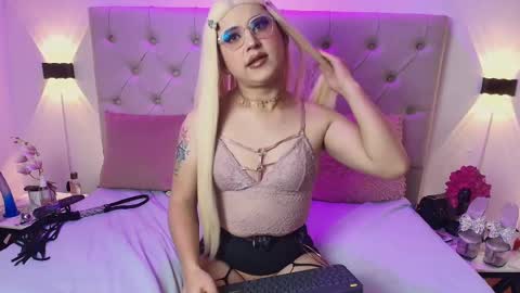 alyssaa_hunter online show from 03-06-25, 01:27