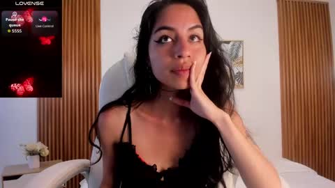 Snapshot of alyssabeauty_ chatting on 04-24-26, 09:17 alyssabeauty_ online show from 04-24-26, 09:17
