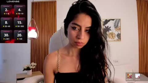 Snapshot of alyssabeauty_ chatting on 05-10-26, 08:36 alyssabeauty_ online show from 05-10-26, 08:36