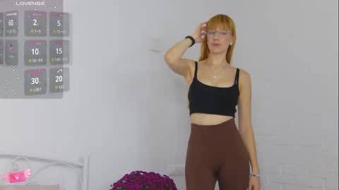 Snapshot of alyxkinski chatting on 11-08-25, 03:34 Alyx online show from 11-08-25, 03:34