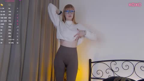 Snapshot of alyxkinski chatting on 11-18-25, 02:10 Alyx online show from 11-18-25, 02:10