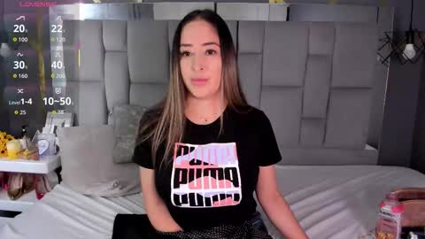 Alyze make feel hot as hell online show from 11-19-25, 06:19