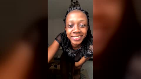 Snapshot of amade444 chatting on 05-17-26, 05:49 amade444 online show from 05-17-26, 05:49