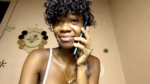Snapshot of amah17 chatting on 02-08-25, 04:57 Amah online show from 02-08-25, 04:57
