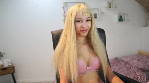 Amai  Liu online show from 09-25-25, 06:11