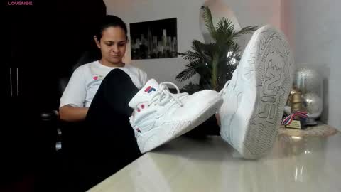 anny online show from 12-16-25, 02:38