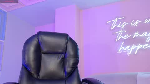 Amaia Haywood online show from 11-12-25, 05:19