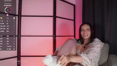 Snapshot of amaisinclair chatting on 07-23-26, 10:08 Amai Sinclair online show from 07-23-26, 10:08