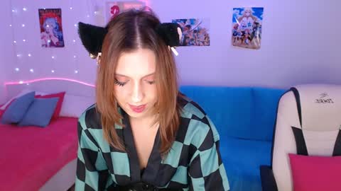 Snapshot of amala_lee chatting on 12-13-24, 06:10 Alice online show from 12-13-24, 06:10