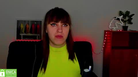 Snapshot of amali_ivanna_smit chatting on 02-20-25, 12:15 Ivanna online show from 02-20-25, 12:15