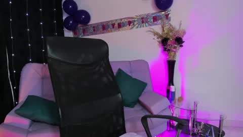 Amalia cruss online show from 01-31-25, 08:43