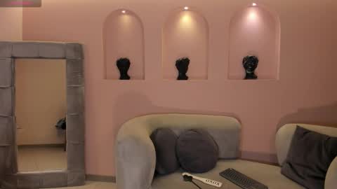 Amalia cruss online show from 03-07-26, 07:44