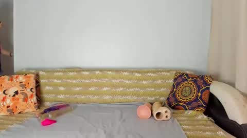 Amalia online show from 11-30-25, 08:07