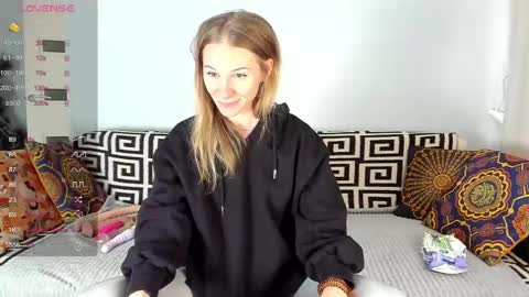 Amalia online show from 03-23-26, 08:29