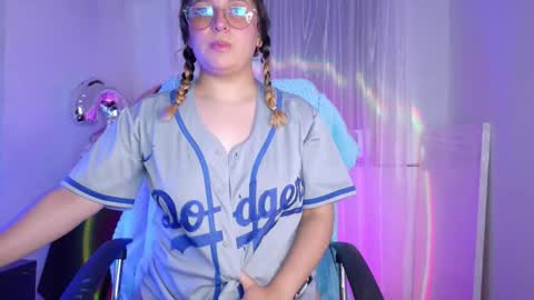 Amalia Im Back See you soon this January 7 at 10 pm Colombia time online show from 12-20-25, 01:34