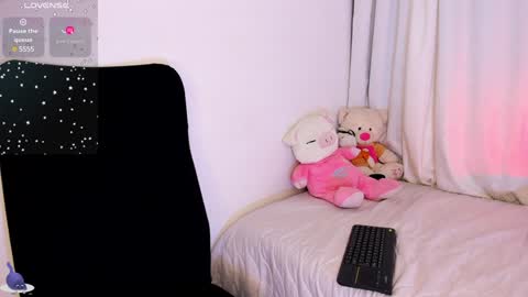 Amalia    real MIA  online show from 12-14-24, 08:45