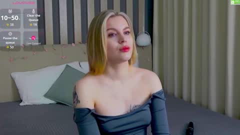 Snapshot of amaliabell chatting on 01-09-26, 01:14 Amalia online show from 01-09-26, 01:14