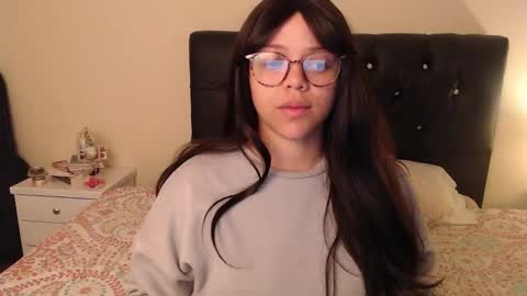Snapshot of amand1_sweet chatting on 01-30-25, 04:13 online show from 01-30-25, 04:13