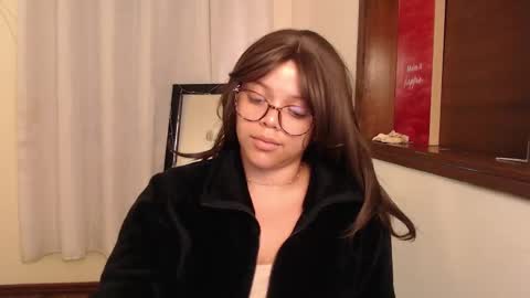 Snapshot of amand1_sweet chatting on 02-12-25, 03:49 online show from 02-12-25, 03:49