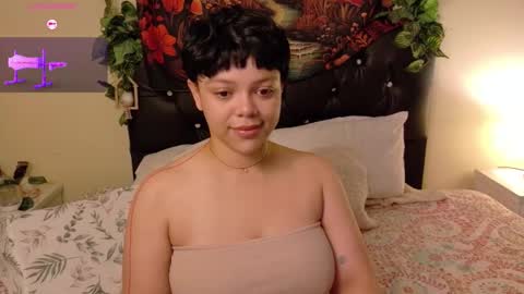 Snapshot of amand1_sweet chatting on 09-21-25, 12:51 online show from 09-21-25, 12:51