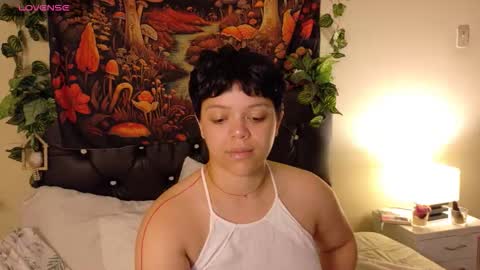 Snapshot of amand1_sweet chatting on 09-27-25, 12:59 online show from 09-27-25, 12:59