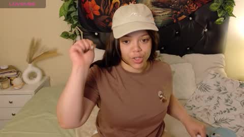Snapshot of amand1_sweet chatting on 10-14-25, 01:56 online show from 10-14-25, 01:56