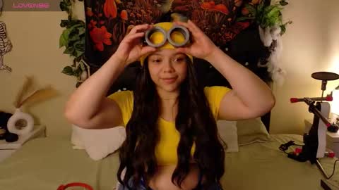 Snapshot of amand1_sweet chatting on 10-31-25, 12:50 online show from 10-31-25, 12:50