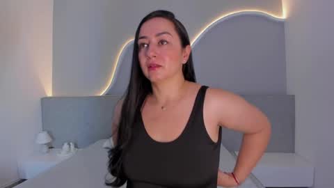 Snapshot of amanda_benz_ chatting on 06-02-26, 11:34 amanda_benz_ online show from 06-02-26, 11:34