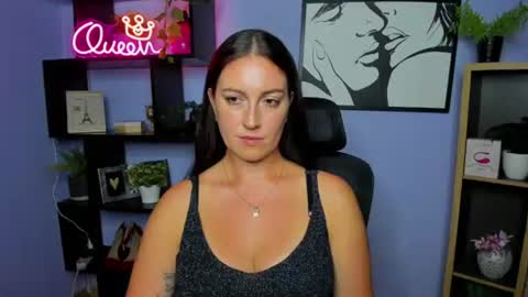 Snapshot of amanda_burn chatting on 06-18-26, 01:26 Amanda online show from 06-18-26, 01:26