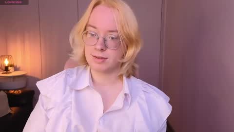 Snapshot of amanda_butlerr chatting on 05-29-26, 02:04 Hi im Amanda online show from 05-29-26, 02:04
