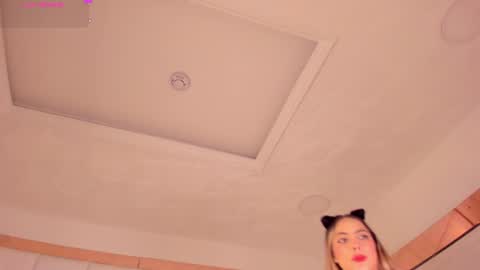 Snapshot of amanda_colin chatting on 07-28-26, 03:21 Amanda online show from 07-28-26, 03:21