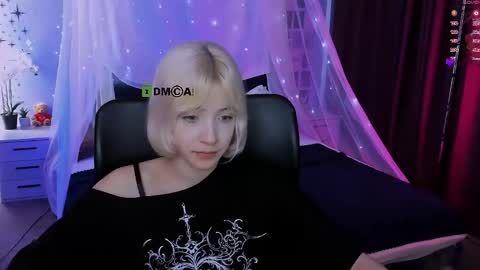 amanda_dark_ online show from 05-01-26, 08:52