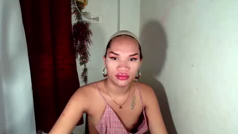 Snapshot of amanda_fuck69 chatting on 10-25-25, 05:04 Amanda online show from 10-25-25, 05:04