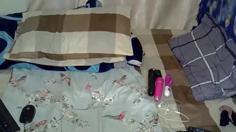 amanda_pavo1 online show from 10-24-25, 08:49