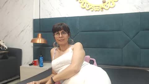 Snapshot of amanda_ramirez chatting on 05-11-26, 09:45 amanda_ramirez online show from 05-11-26, 09:45