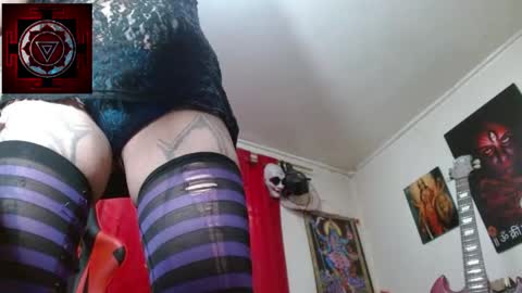 Snapshot of amanda_valeska chatting on 04-19-26, 05:01 Amanda Valeska online show from 04-19-26, 05:01