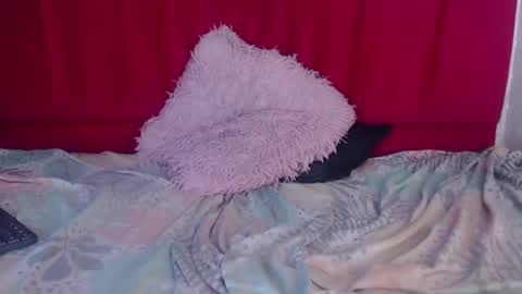 Snapshot of amandacanelamar chatting on 06-12-26, 04:00 Amanda 3 online show from 06-12-26, 04:00