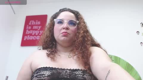 Snapshot of amandawatts chatting on 04-19-26, 07:16 Amanda W online show from 04-19-26, 07:16