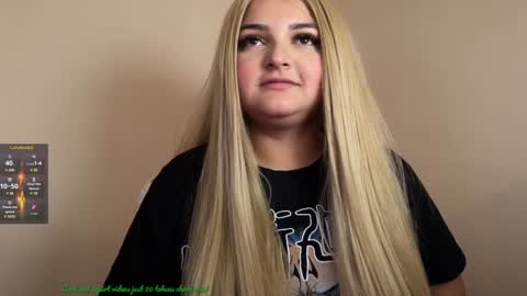 Snapshot of amandhaaa chatting on 01-10-25, 03:48 Amandha online show from 01-10-25, 03:48