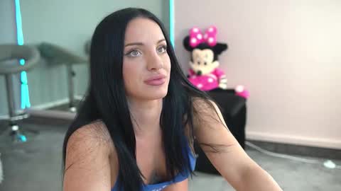 AmanndaSkye online show from 11-18-25, 12:27